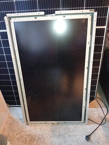 Digital Signage ekraan 42" (1 foto / 2)