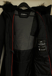 O'Neill must naiste parka (3 foto / 3)