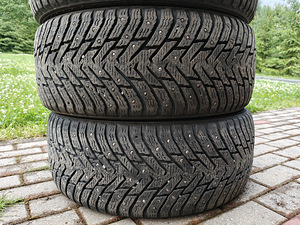 4x 215/50/17 Nokian Hakkapeliitta 8 naastrehvid (2 foto / 5)