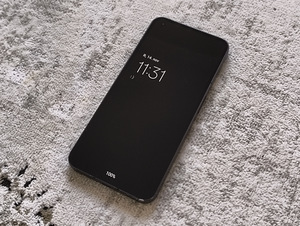 Nothing phone (1) 8/128GB (2 foto / 8)