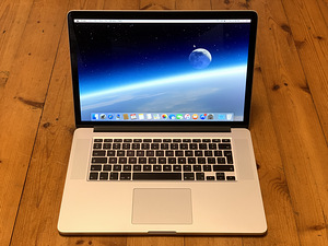 Apple Macbook Pro Retina 256GB/16GB (15-inch, 2015) (1 foto / 4)