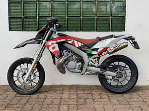 Aprilia SX 50 2016 (2 foto / 8)