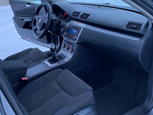 Volkswagen Passat B6 1.9TDI 77kw 2005 (11 foto / 14)