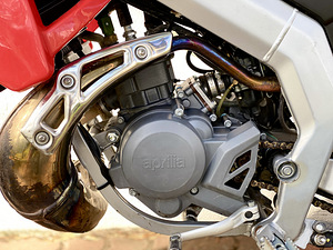 Aprilia SX50 2T AM-kat (9 foto / 10)