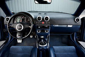 Audi TT 1.8T 132kw QUATTRO (12 foto / 14)