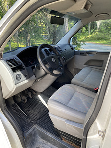 Volkswagen Transporter T5 Long 1.9TDI 77kw (9 foto / 15)