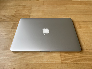 Apple Macbook Pro Retina 256GB/8GB (13-inch, 2015) (2 foto / 4)