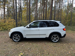 BMW X5 E70 5x120 20-tolli veljed koos naastrehvidega (9 foto / 9)