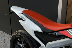 Aprilia SX 50 2018 Factory (8 foto / 10)