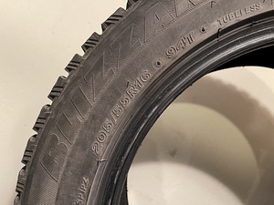 205/55 R16 Bridgestone naastrehvid (6 foto / 7)