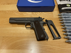 НОВЫЙ KWC/Cybergun Colt M1911 Airsoft 6mm пистолет CO2 Blowb (5 фото из 9)