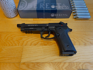 UUS UMAREX BERETTA M9A3 Airsoft 6mm CO2 Blowback (3 фото из 8)