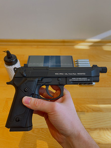 UUS UMAREX BERETTA M9A3 Airsoft 6mm CO2 Blowback (8 фото из 8)