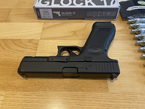 UUS UMAREX Glock 17 gen 5 Airsoft 6mm püstol CO2 Blowback (5 foto / 10)