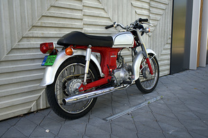 Honda Benly 50S 4-тактный 50cc (5 фото из 10)