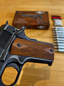 НОВЫЙ UMAREX LEGENDS M1911 пневматический пистолет 4,5 мм CO (9 фото из 10)