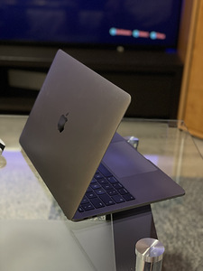 Macbook Pro (13-tolli, 2017) (2 foto / 3)