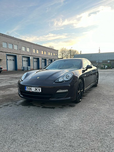 Porsche Panamera (2 foto / 6)