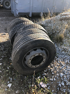 Veoauto rehv 275/70 R 22,5 (2 foto / 2)