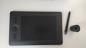 Цифровой планшет для рисования WACOM Intuos Pro (1 фото из 5)