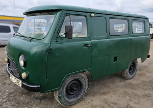 UAZ 452 buss 4x4 (1 foto / 9)