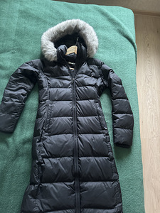 Puhvri Tommy Hilfiger (S) (5 foto / 5)