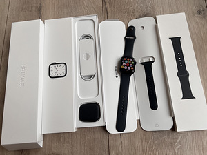 Apple Watch 7 45mm GPS+Cellular (3 foto / 3)