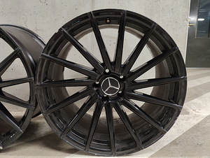 Литые диски mercedes 5x112 R20 Vossen style (2 фото из 10)