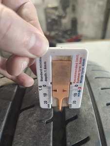 Toyo Proxes T1 Sport 265/40/ZR17 (6 foto / 6)