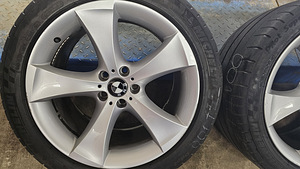 Шины и диски BMW (2 фото из 5)