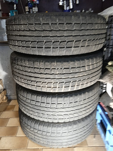 Шины с дисками 195/65 R15 4x108+ колпаки (2 фото из 4)