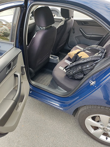 Škoda Rapid (5 фото из 12)