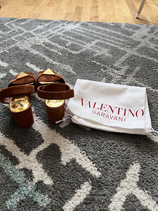 Valentino Garavani kingad (4 foto / 6)