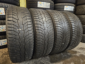 215 55 R 17 Hankook Winter i*cept W616 (1 foto / 4)