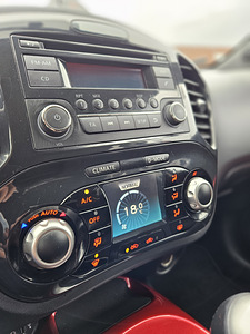Nissan Juke 1.6 86 кВ (9 фото из 11)