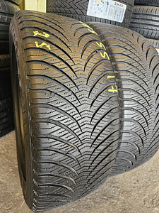 225 55 R 17 Goodyear Vector 4Seasons (2 foto / 4)