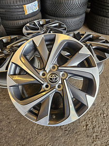 Toyota Original Veljed R 17 (3 foto / 6)