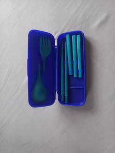 Uus komplekt- Tupperware söögiriistad karbis