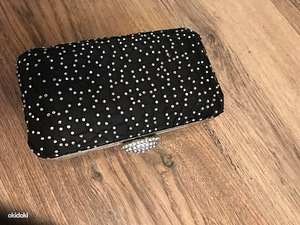 Clutch (2 foto / 2)