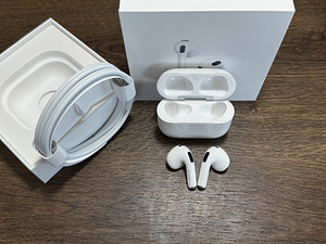 Apple Airpods 3-го поколения (3 фото из 3)