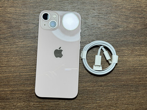 Apple iPhone 13 128gb, Pink (3 foto / 3)