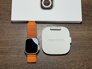 Apple Watch Ultra 1st Gen, 49mm, Titanium (2 foto / 3)