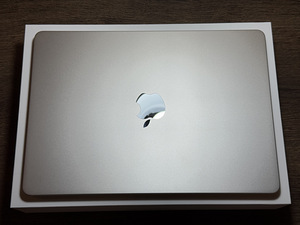 Apple Macbook Air M3 256GB/8GB (13-inch, 2024), Starlight SW (2 foto / 3)