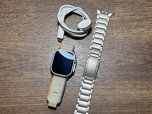 Apple Watch Ultra 2nd Generation, 49mm, Titanium (2 foto / 3)