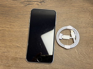 Apple iPhone SE 2020 128gb, Silver (2 foto / 3)