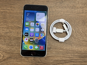 Apple iPhone SE 128gb 2022 3rd gen, White (1 foto / 3)