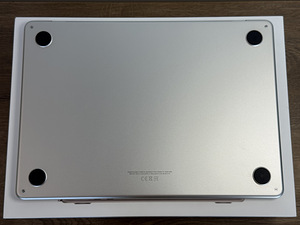 Apple Macbook Air M2 8gb/256gb (13-inch, 2022), Starlight SW (3 foto / 3)