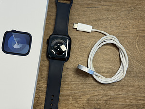 Apple Watch Series 9, 45mm, Midnight S/M GPS (3 foto / 3)