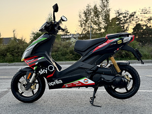 Aprilia SR50R 2021 (4 foto / 10)