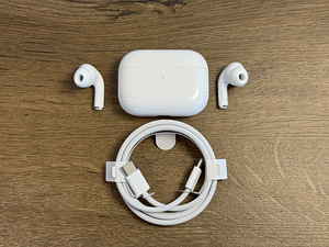 Apple Airpods Pro 2nd Generation 2023 (2 foto / 3)